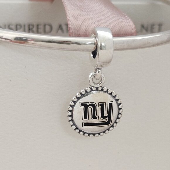 Pandora New York Giants Football Team Exclusive Dangle Charm with box - Picture 1 of 6
